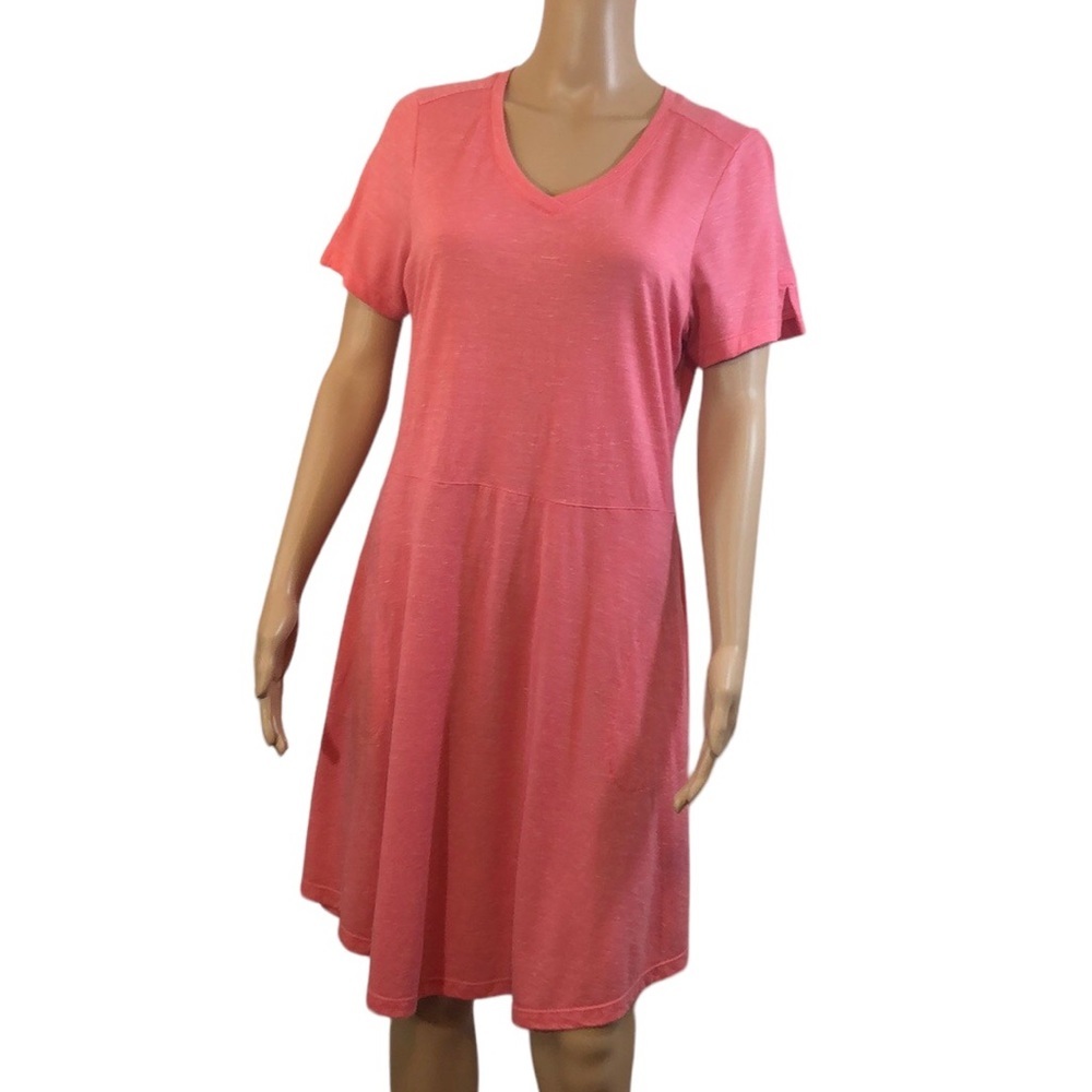 Smartwool dress size medium coralshort sleeves side pockets.